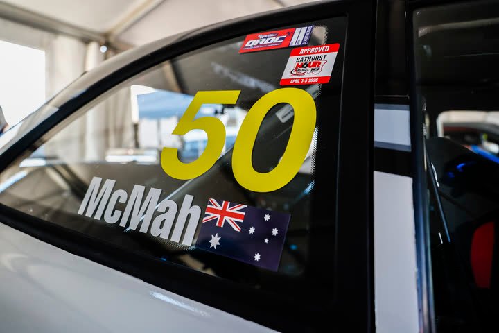 Car 50 at Mount Panorama, Bathurst